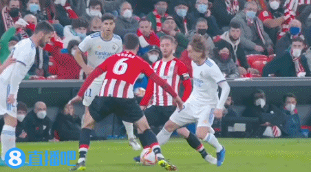 首个决赛日枪声响动——第72届澳门格兰披治大赛车多项赛事战况速览＂